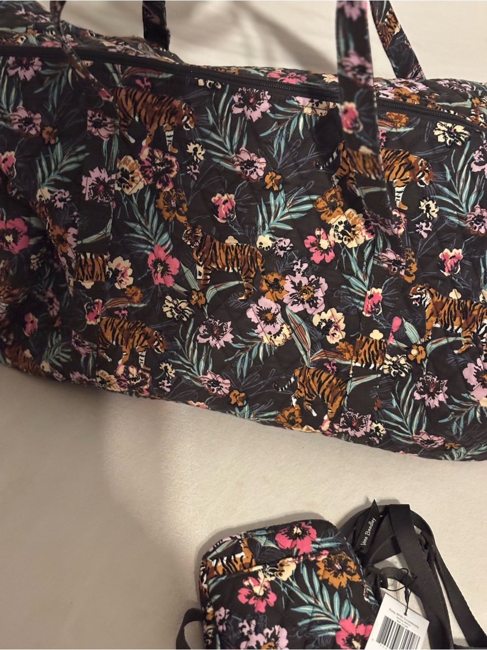Vera Bradley Bali Jungle Retired Print.   Large duffle and rfid crossbody. - Picture 4 of 6